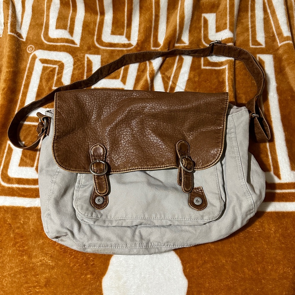 Crossbody bag